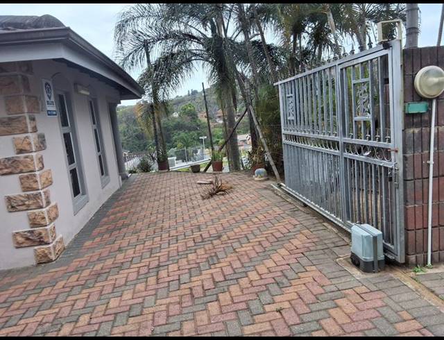 3 BEDROOM HOUSE FOR SALE IN SHALLCROSS